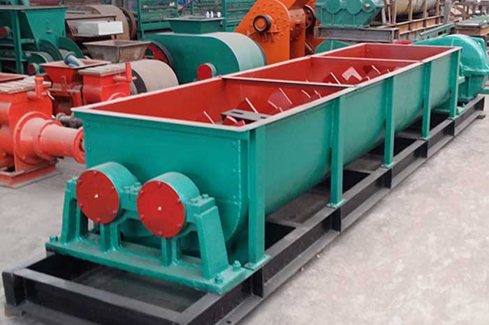 Double shaft humidifying mixer